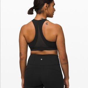 Lululemon Athletica Invigorate B/C med support bra